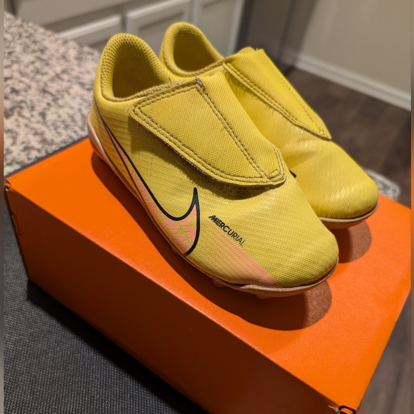 Nike Mercurial Vapor 15 Club Yellow Strike/Sunset Kids 12C - Picture 11 of 13